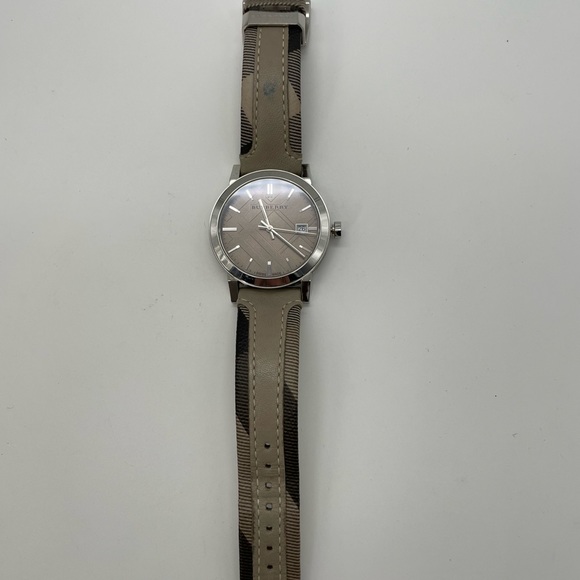 BURBERRY Check Unisex Watch BU9021 - Picture 12 of 12